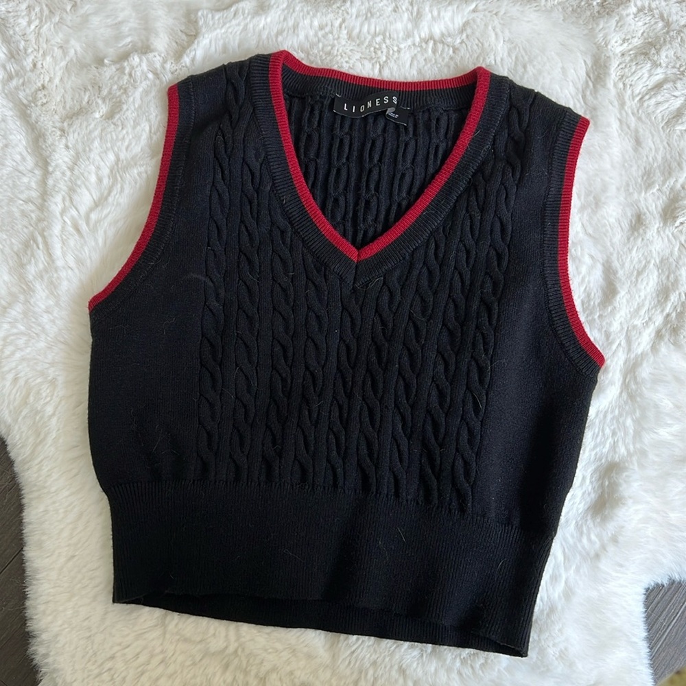 lioness vest